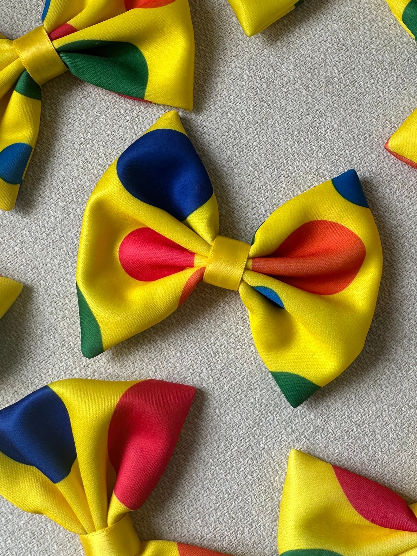 Circus Bow